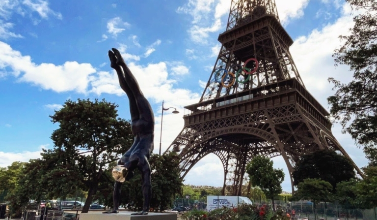 Discover Carole Feuerman's Sculptures at the Paris Olympics 2024