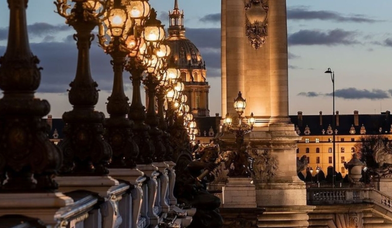 A Complete Christmas Holiday Guide to Celebrating the Festive Season in Paris