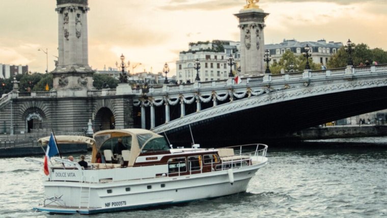 Luxury Seine Cruise and Caviar Tasting with L’Oiseau Blanc’s Two-Michelin-Starred Chef