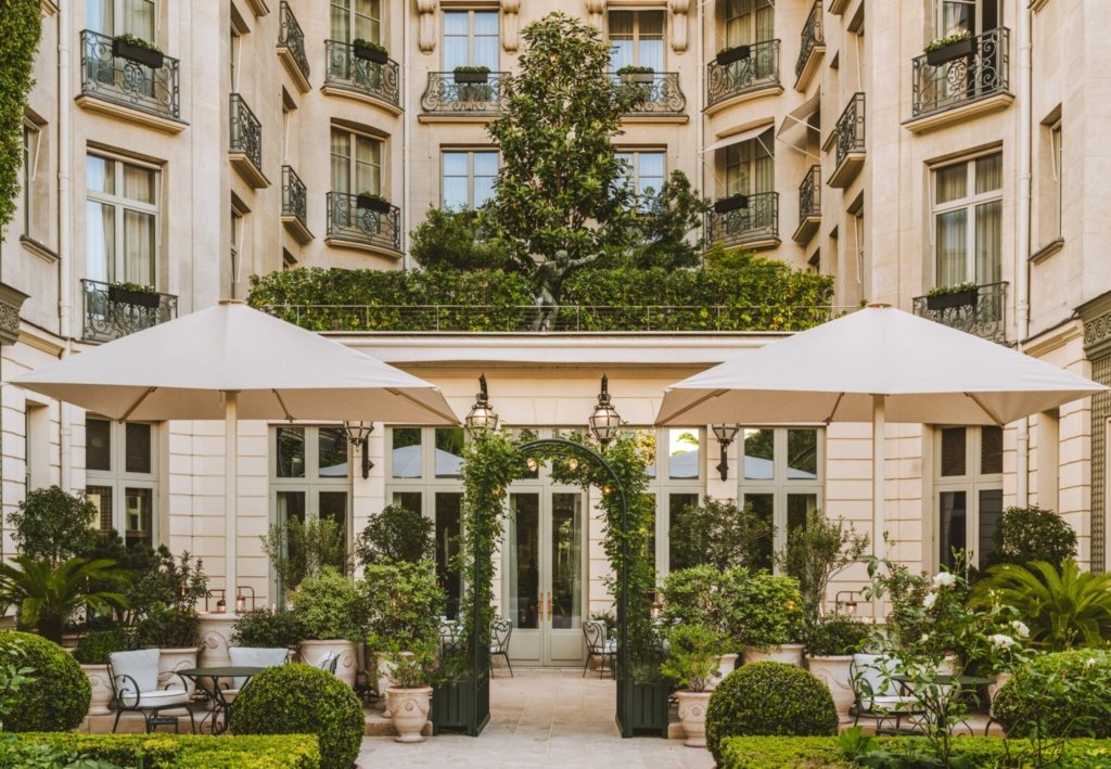 Espadon Ritz Paris X Eugénie Béziat and Romain de Courcy