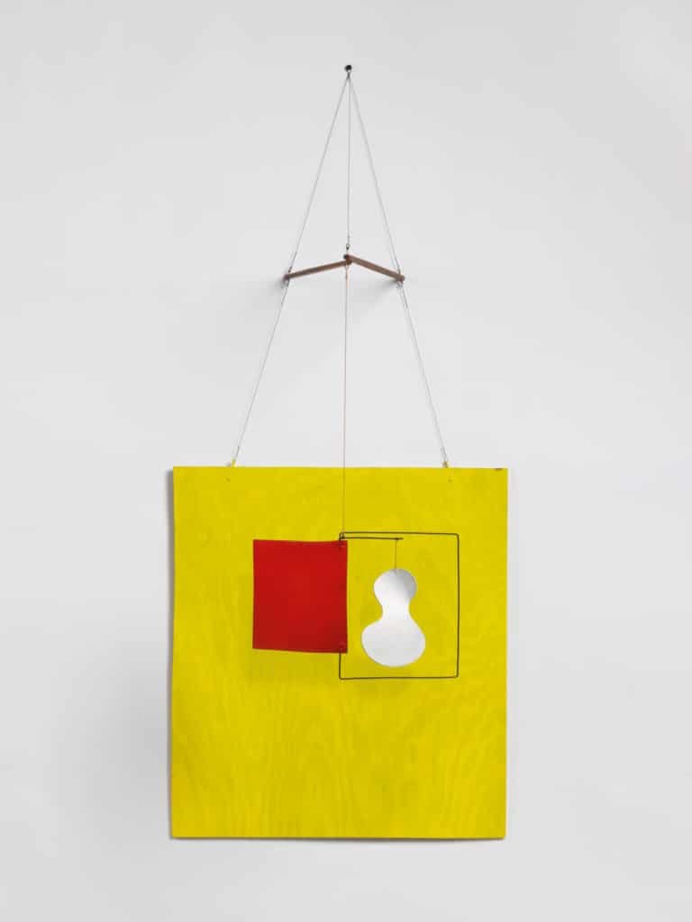 Alexander Calder, Little Yellow Panel, 1936. Wood, sheet metal, wire, string, and paint, 44 ¾ × 19 ¼ × 19 ¼ in. Calder Foundation, New York. © 2025 Calder Foundation, New York / ADAGP, Paris.